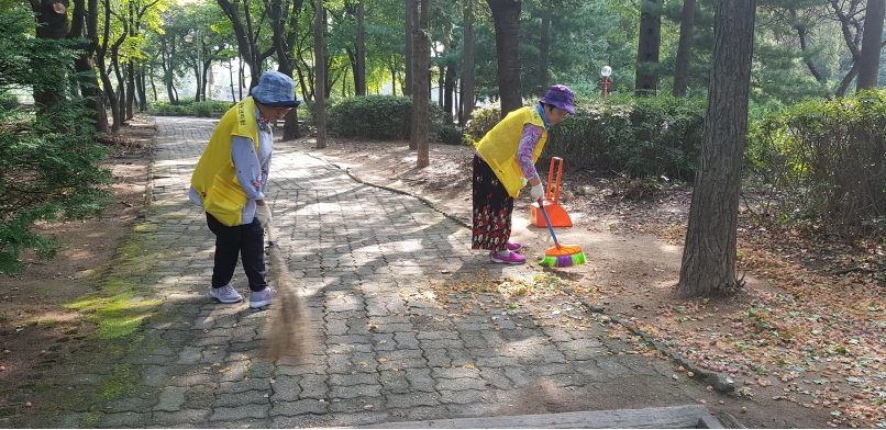 10/4(금) 어린이공원관리원 활동사진의 5번째 이미지