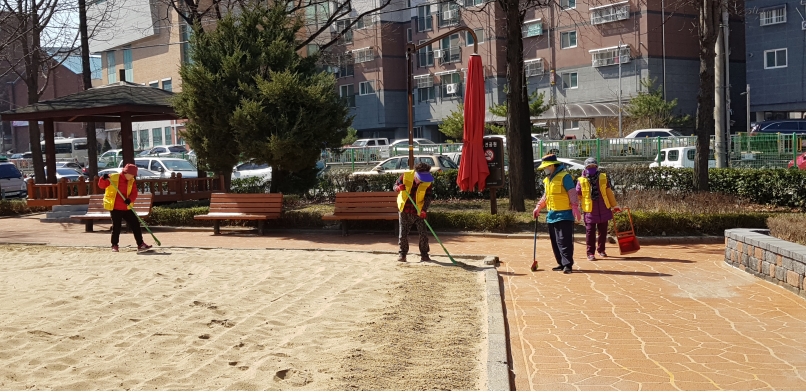 3/22(금) 어린이공원관리원 활동사진의 3번째 이미지