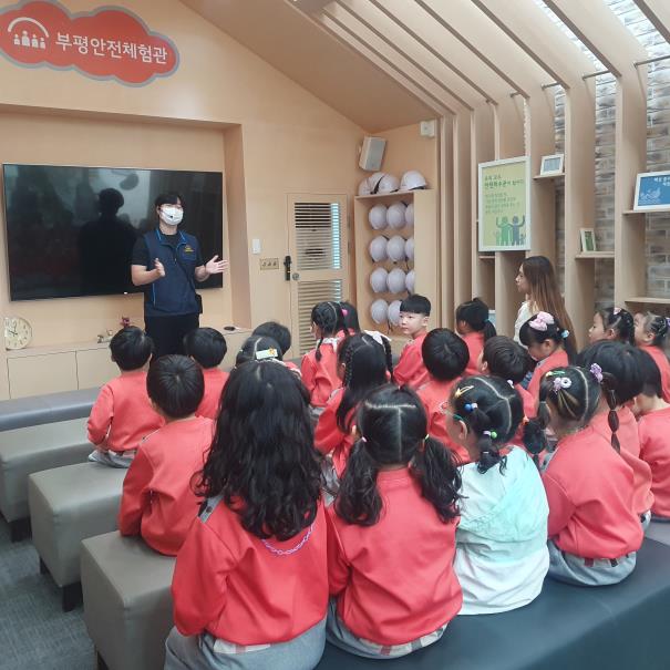 오리엔테이션홀 사진2