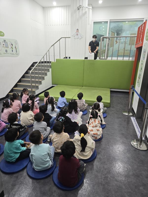 완강기를 설치 방법 및 사용법을 기억해 주세요.
