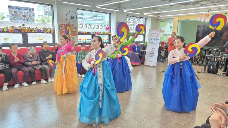 노인사회활동지원사업 산곡예술단 5월 13일 공연 진행의 4번째 이미지