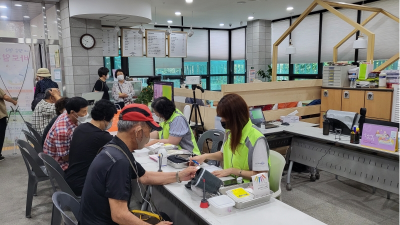 청천보건지소 무료 혈압, 혈당 검사 진행의 3번째 이미지