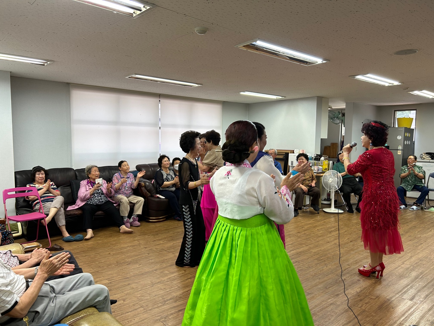 산곡예술단 산곡금호이수아파트 경로당 공연의 2번째 이미지