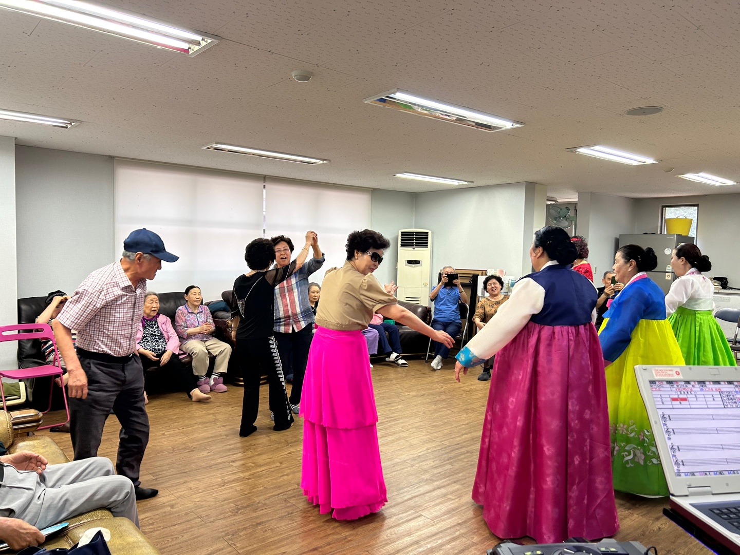 산곡예술단 산곡금호이수아파트 경로당 공연의 3번째 이미지