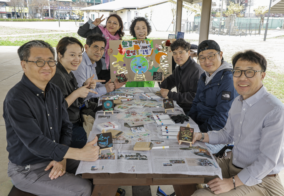 지엠한마음재단 부평 역사 플로깅 '시간을 걷다, 자연을 줍다'의 3번째 이미지